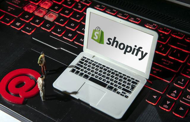 定制外貿獨立站商城和選擇Shopify建站大比拼，一擼到底！